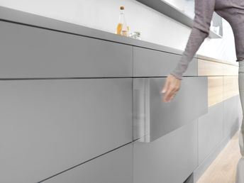 Blum TIP-ON